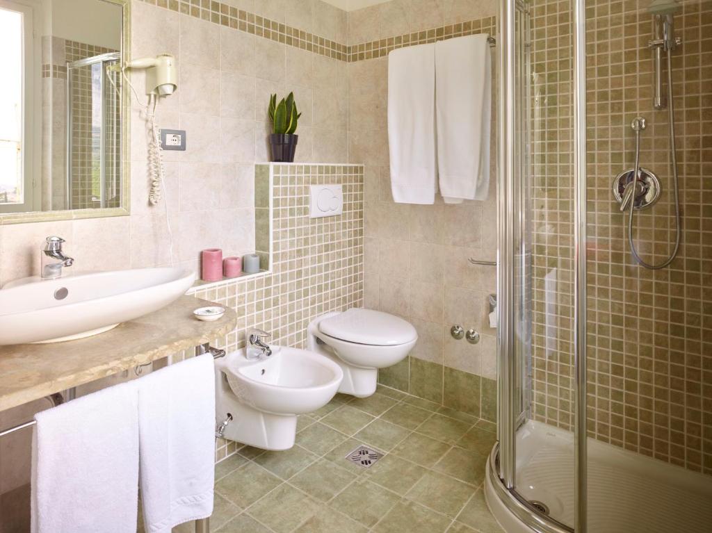 Koupelna v ubytování Albergo Garnì Villa Moretti
