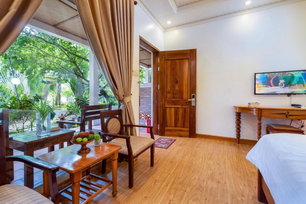 Coco Palm Beach Resort - 13