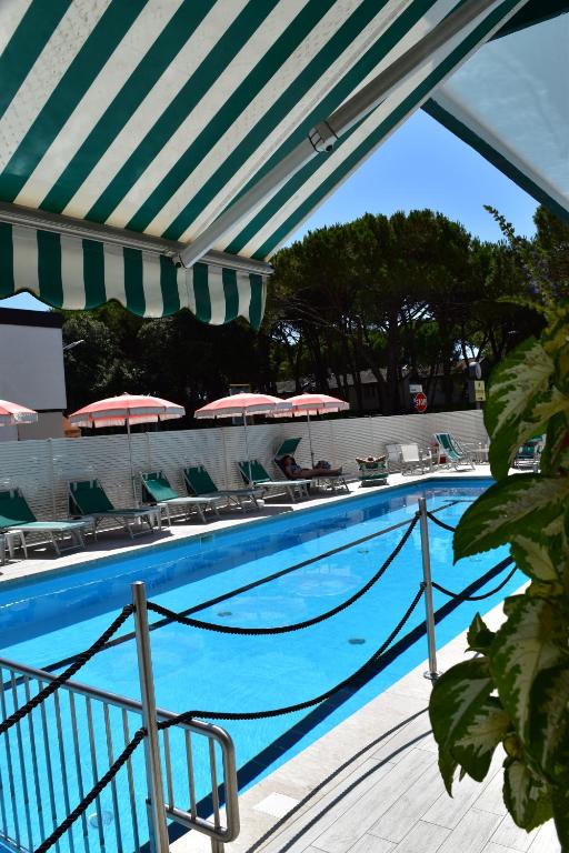 The swimming pool at or close to Hotel Picobello Pineta