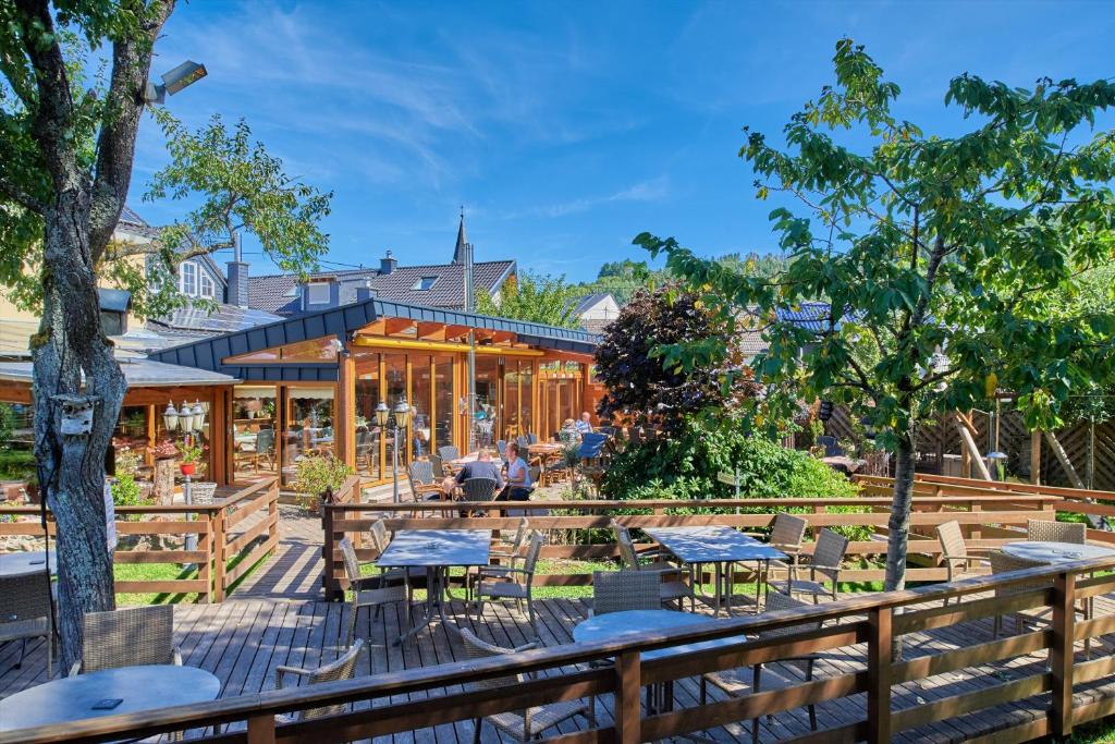 Restaurace v ubytování Hotel Am Eifelsteig