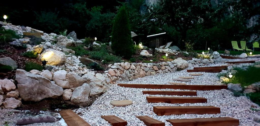 Zahrada ubytování Holiday Home Katričnek