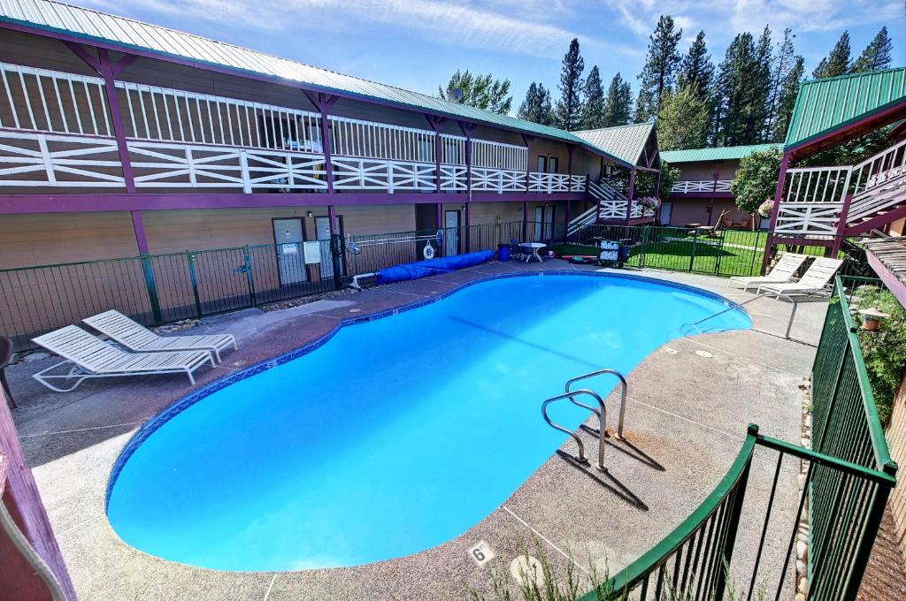 Bazén v ubytování AbbyCreek Inn nebo v jeho okolí
