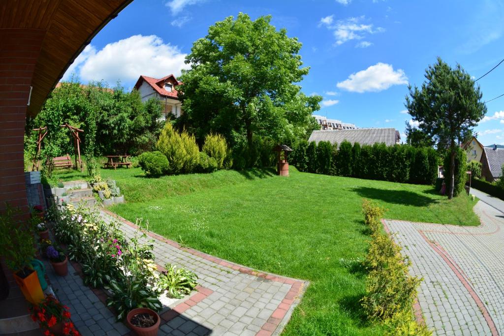 Vonkajšia záhrada v ubytovaní Gościniec Solanka
