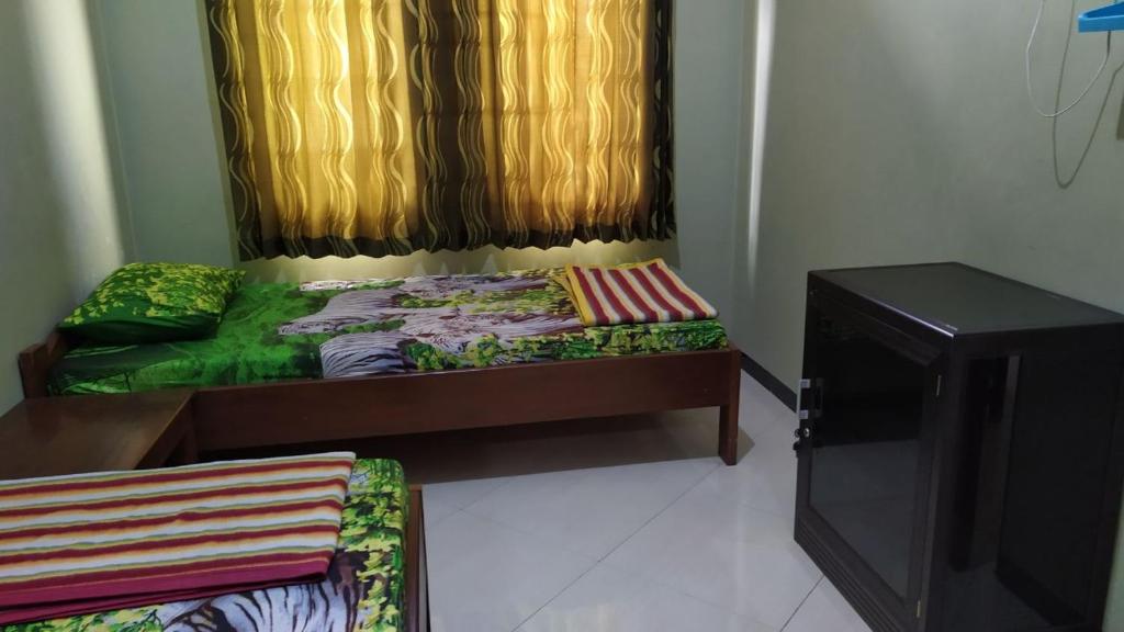 Ijen Bondowoso Home Stay - Habitación Gemela Estándar Con Baño Compartido