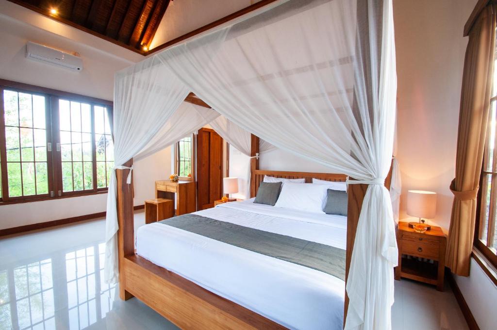 Flamboyant Villa Ubud