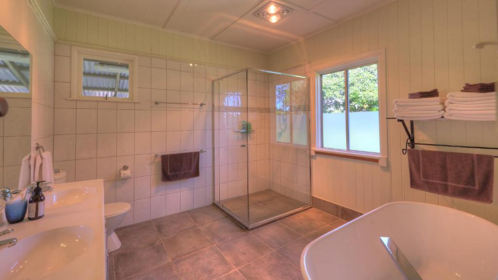 Koupelna v ubytování Bridle Guesthouse