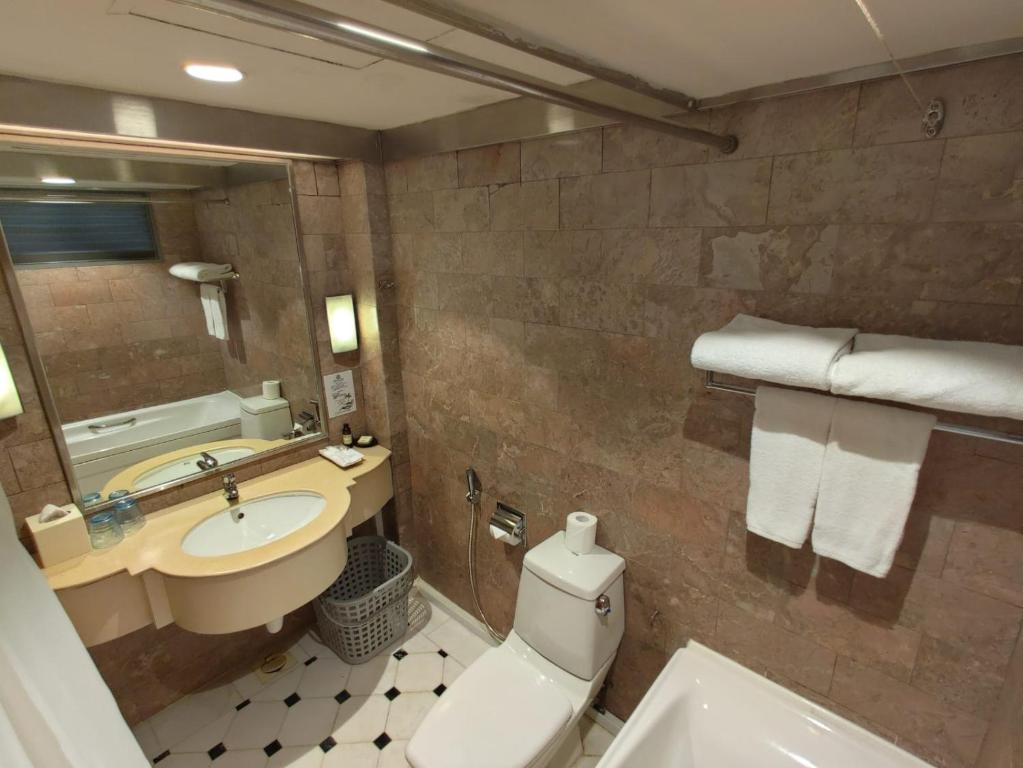 Orchard Point Serviced Apartments - 3 Premier Suite