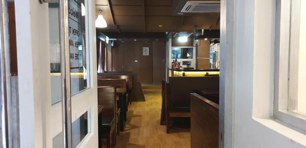 Vinary Hotel Sukhumvit - Resim 33