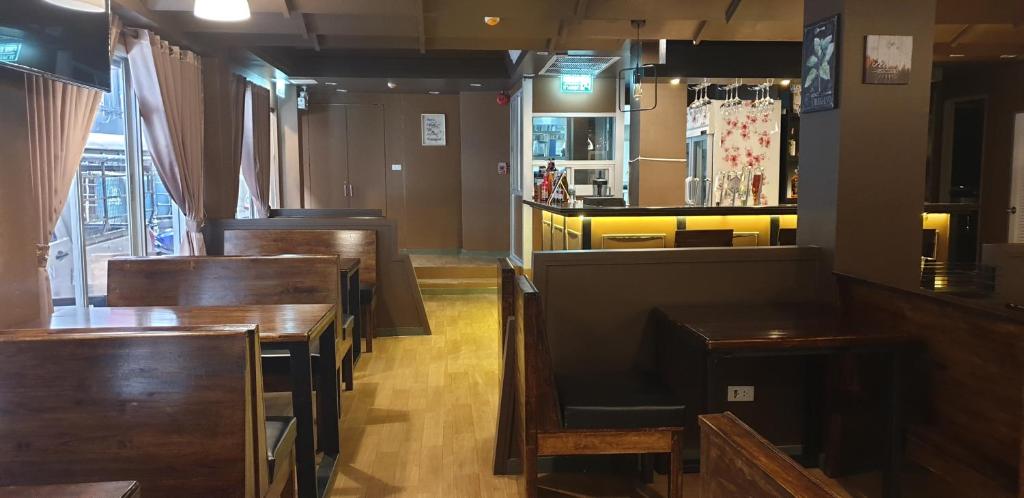 Vinary Hotel Sukhumvit - Resim 35