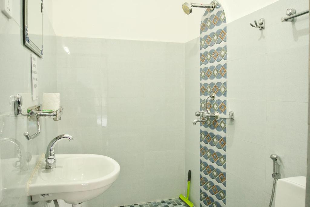 Ένα μπάνιο στο Hope Guest House