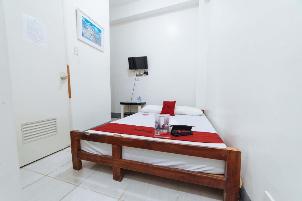 RedDoorz @ Plaza Jaro Iloilo - Chambre De Luxe