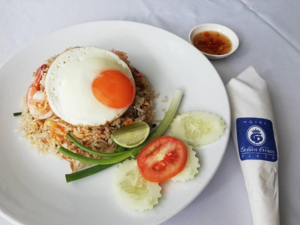 Golden Crown Grand Hotel - Resim 4