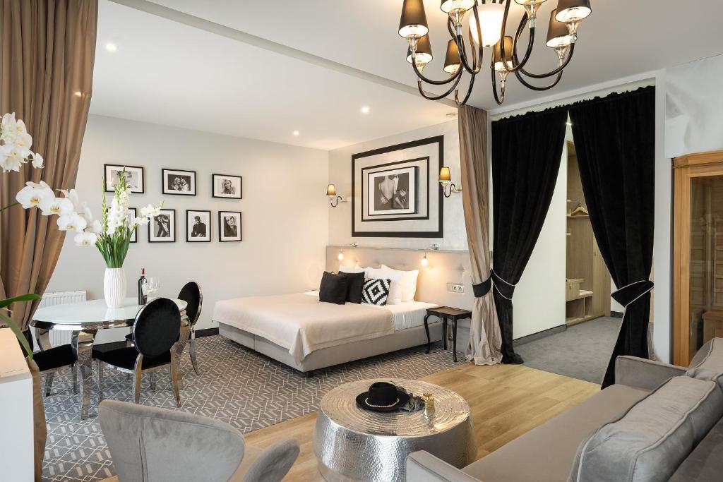 Hotel Atelia - Resim 8