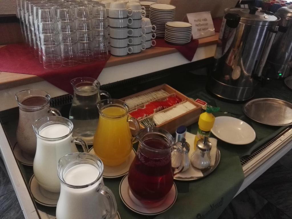 Jídlo v hotelu nebo okolí