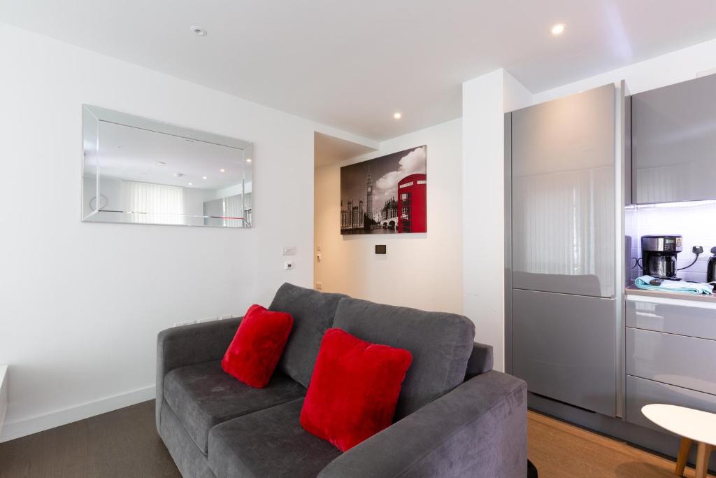 Kuchyň nebo kuchyňský kout v ubytování Luxury Central London Apartment