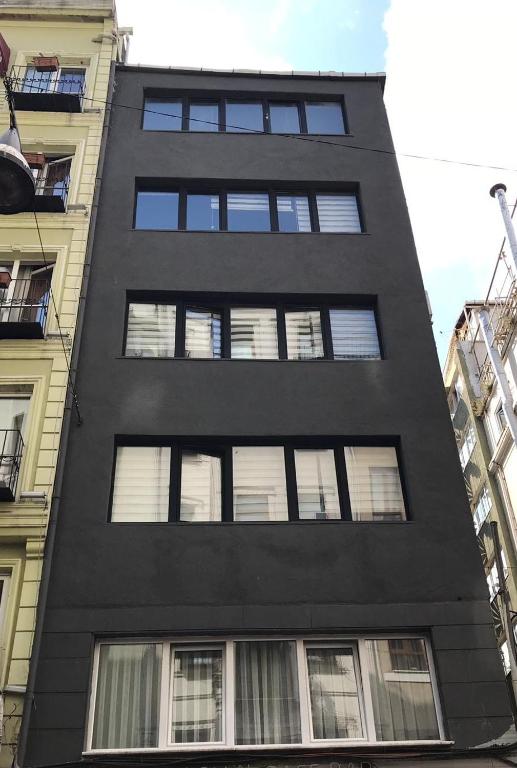 Budova, kde se aparthotel nachází