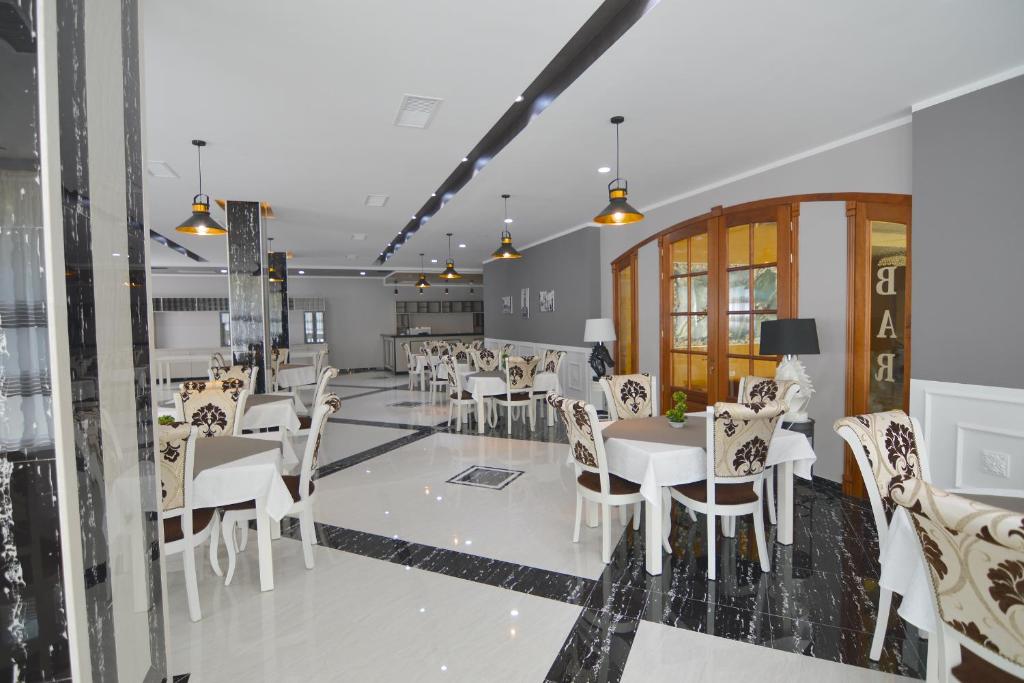 Restaurace v ubytování Monte Mare Hotel