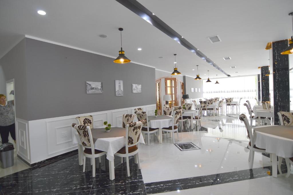 Restaurace v ubytování Monte Mare Hotel