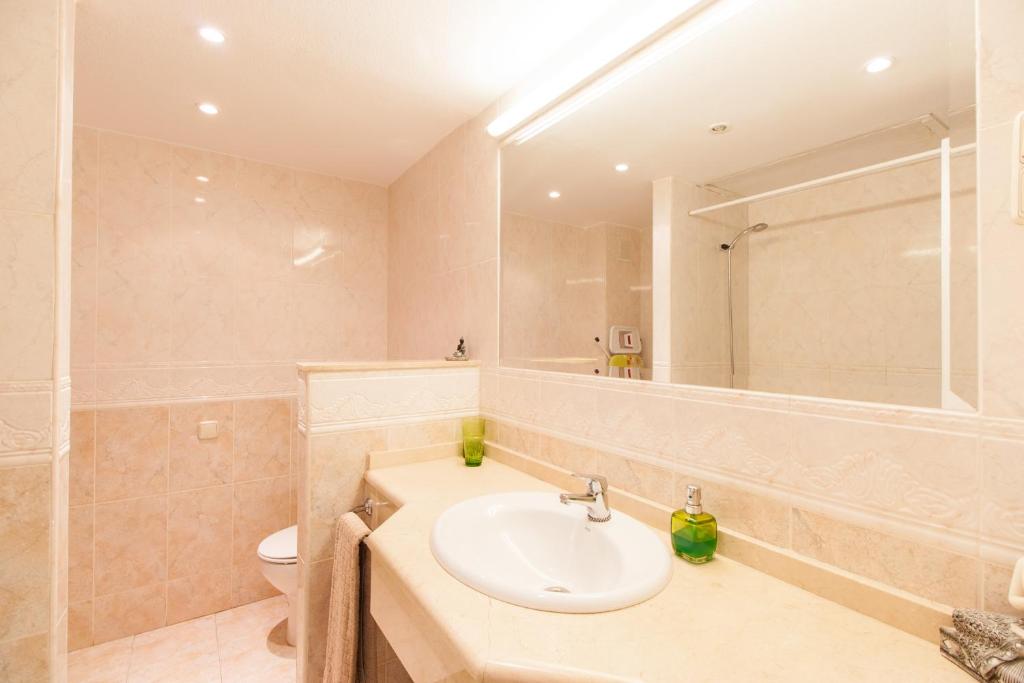 PYR Private Apartment SUNNY pool SIDE, Fuengirola ...