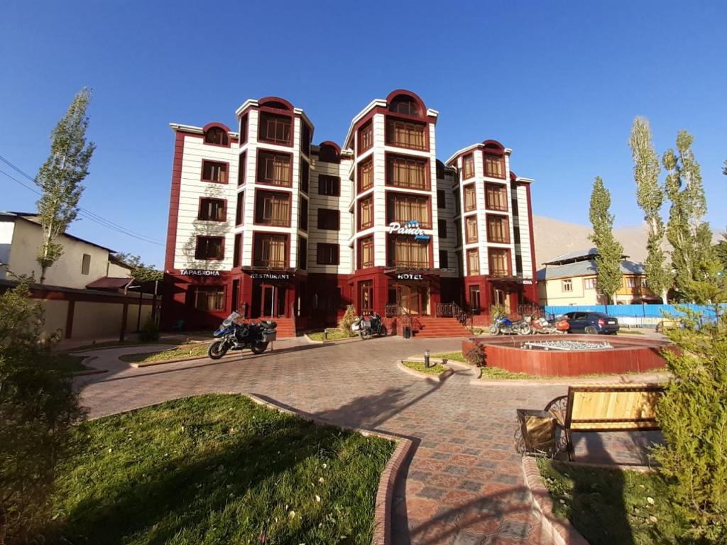 Budova, kde se hotel nachází