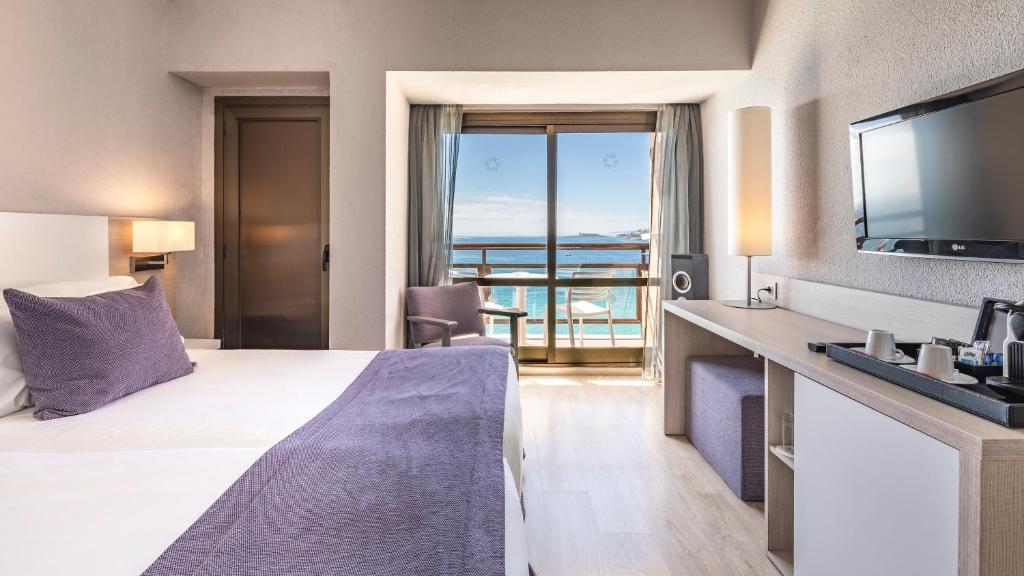 
Junior Suite with Sea View
