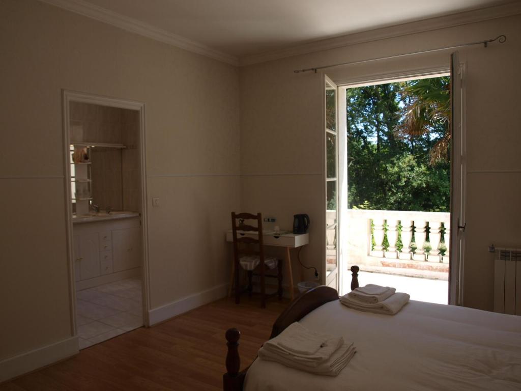 LE CHEMINARD - Double Room With Garden View