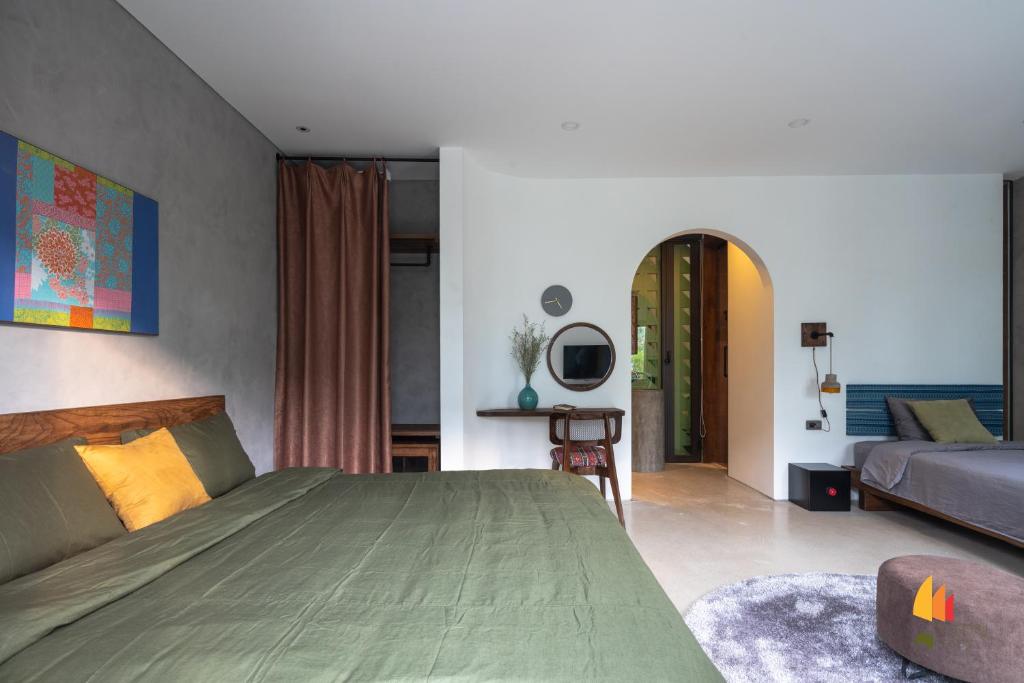 Deja Vu House Ha Long - Deluxe Triple Room