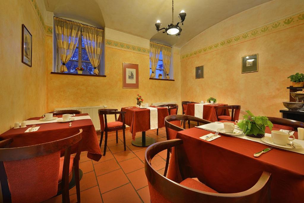 Restaurace v ubytování EA Hotel Jeleni Dvur Prague Castle