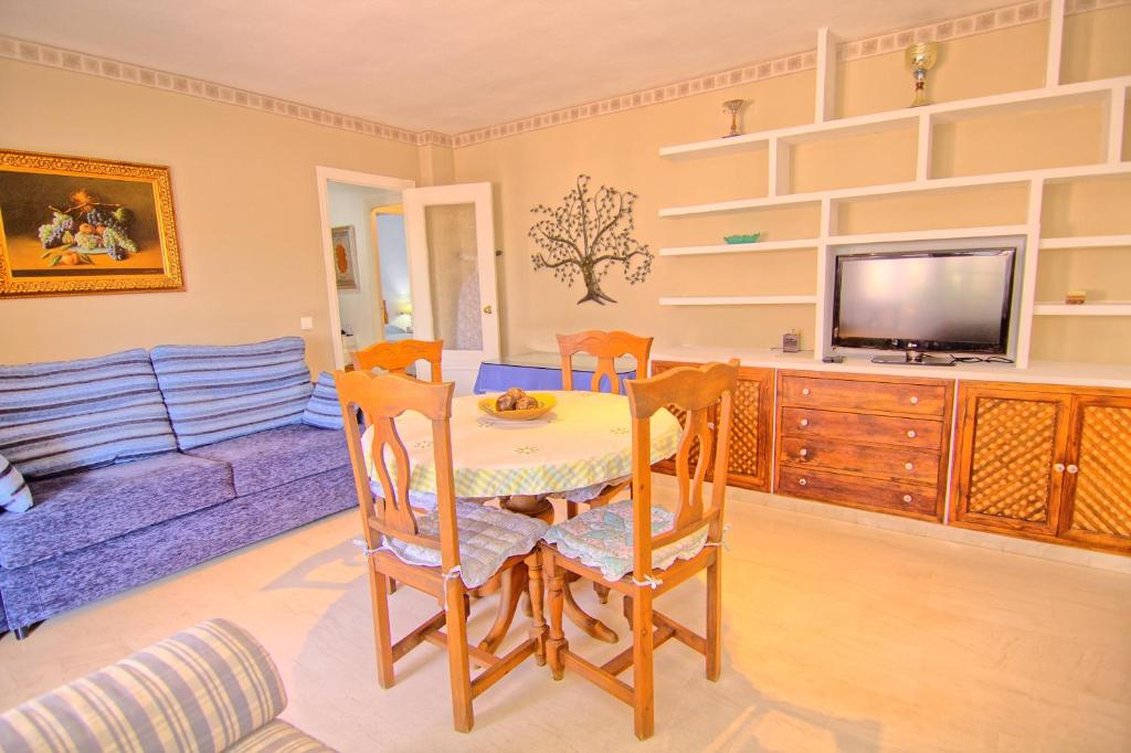 Zdjęcie z galerii obiektu Calypso Apartments w mieście Mijas