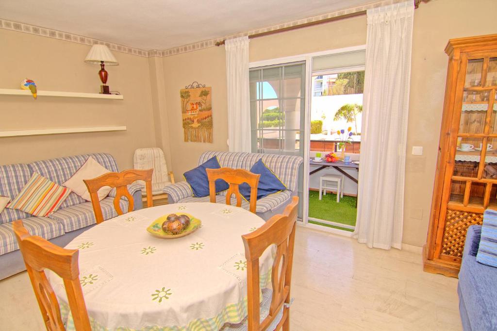 Zdjęcie z galerii obiektu Calypso Apartments w mieście Mijas