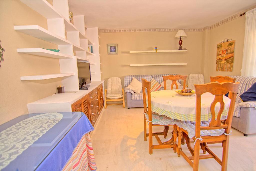 Zdjęcie z galerii obiektu Calypso Apartments w mieście Mijas