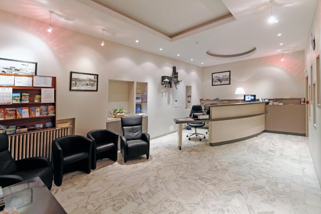 Vstupní hala nebo recepce v ubytování Hôtel du Vigan