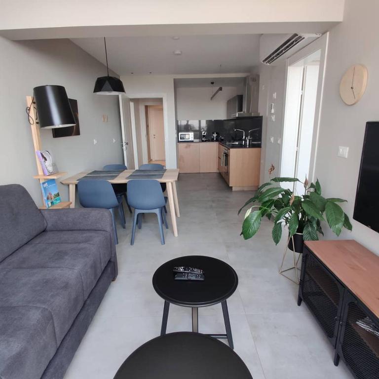 Luxury Suites by Notaly Ariel - Appartement Met Uitzicht Op Zee