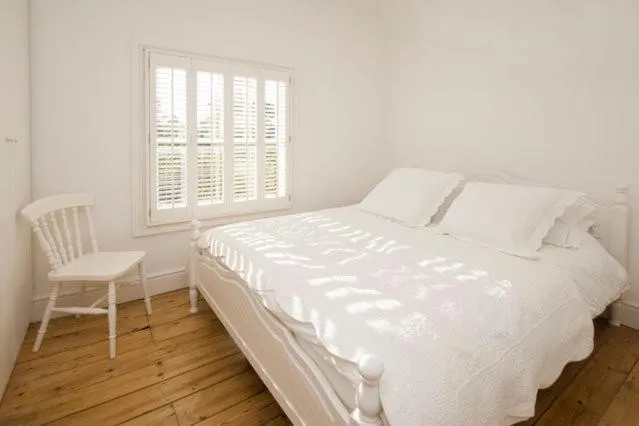 SPACIOUS TOP FLOOR 1 BEDROOM FLAT, DALSTON, London, United Kingdom