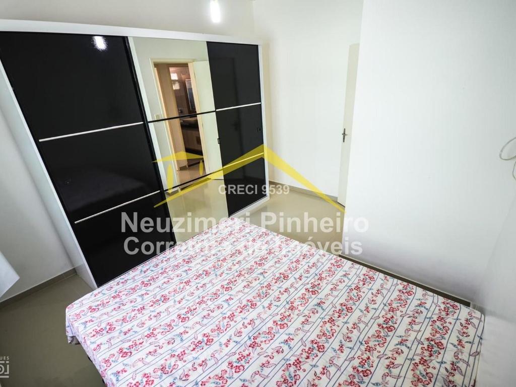  Casa com 3 dormitórios no Centro de Bombinhas.
