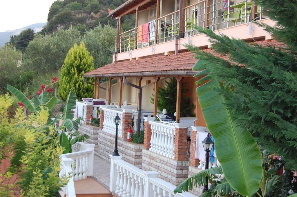 Zahrada ubytování Hotel Ramosaco, Radhimë, Vlorë