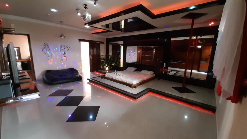  Viper Motel