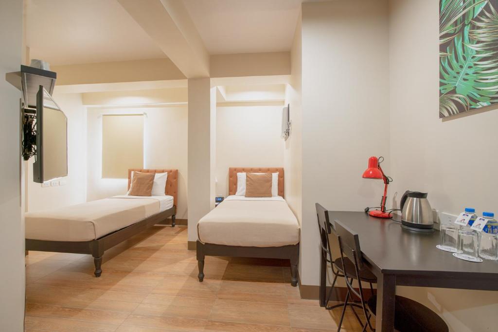 Achievers Airport Hotel - Budget Double Room