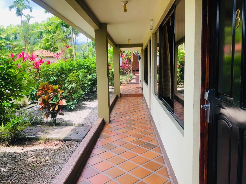 Arenal Backpackers Resort - Bed In 8-Bed Mixed Dormitory Room
