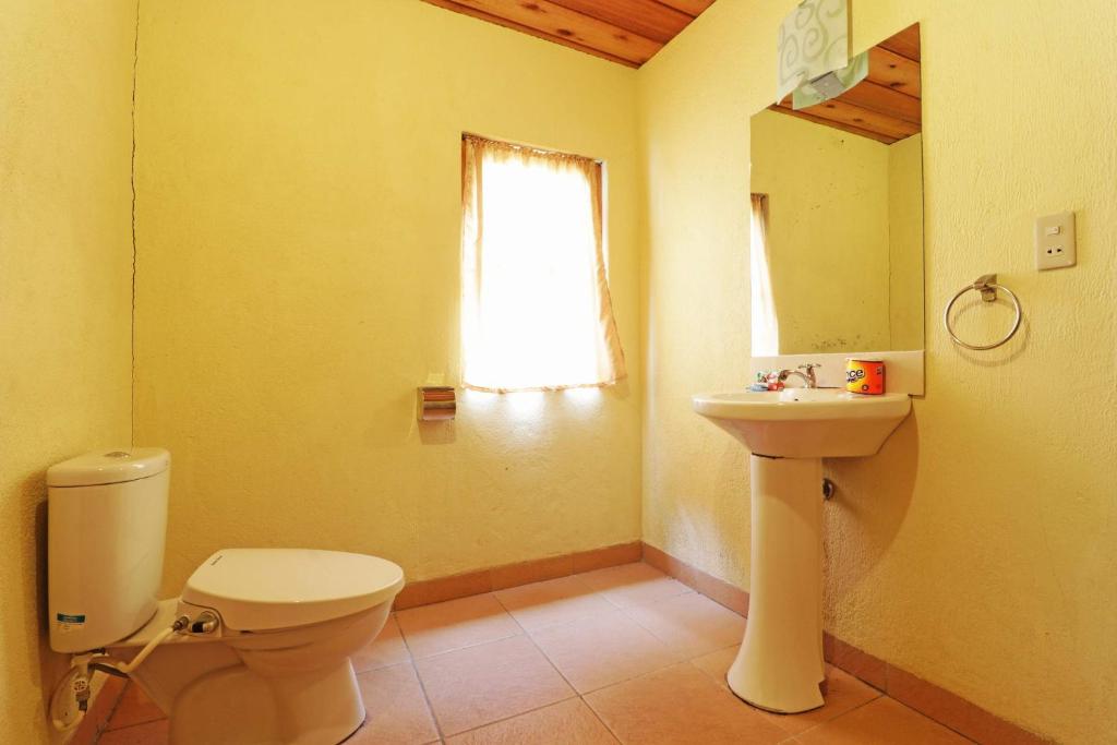 Bagno di Tuk Tuk Timbul Bungalows