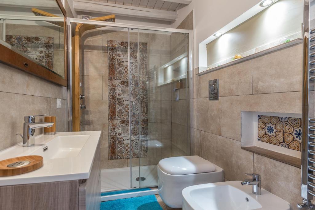A bathroom at Gò Gò House 2 Casa Aprile