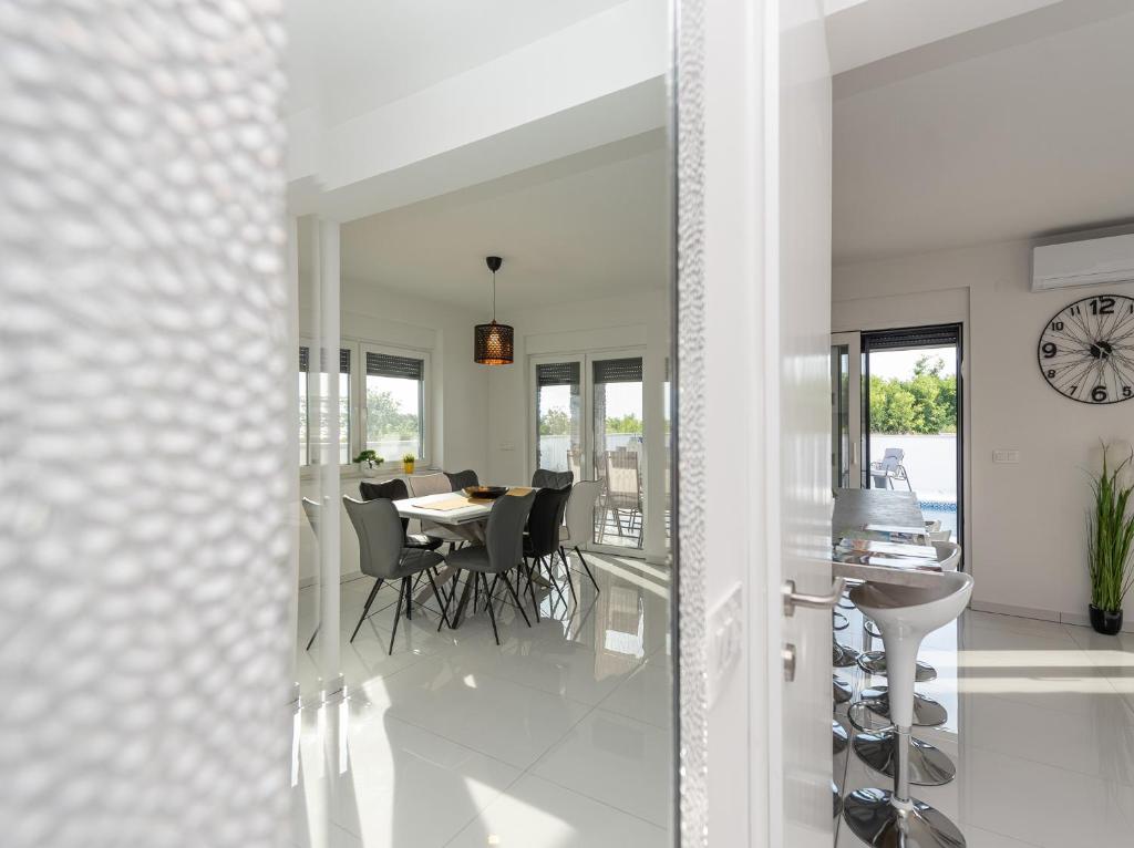 Zdjęcie z galerii obiektu Villa Contessa w mieście Privlaka