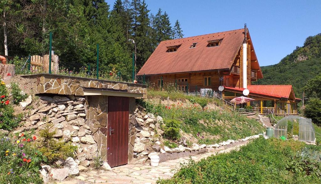 The building in which a vendégházakat is located