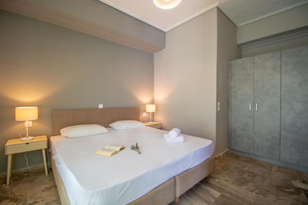 Mare Dentro Kalamaki Beachroad Apts by 