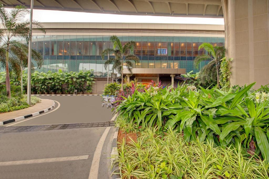 Zahrada ubytování Niranta Transit Hotel Mumbai Airport - At Arrivals