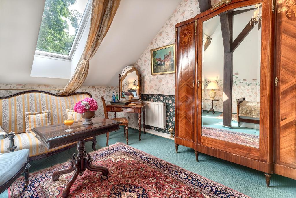 Dwór Giemzów Hotel - Autostrada A1 - Resim 17