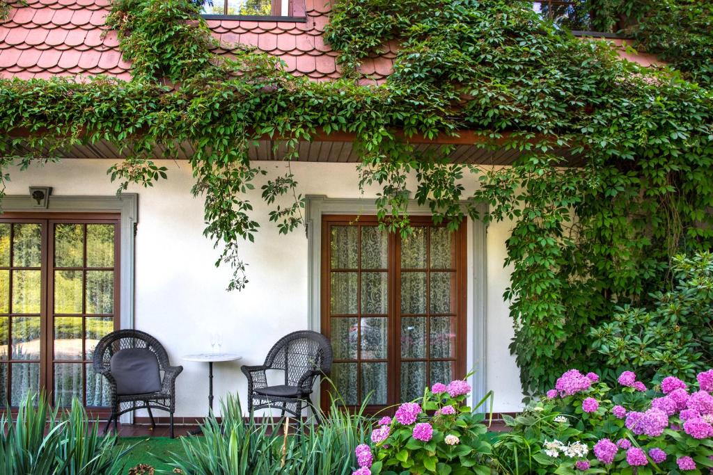 Dwór Giemzów Hotel - Autostrada A1 - Resim 33