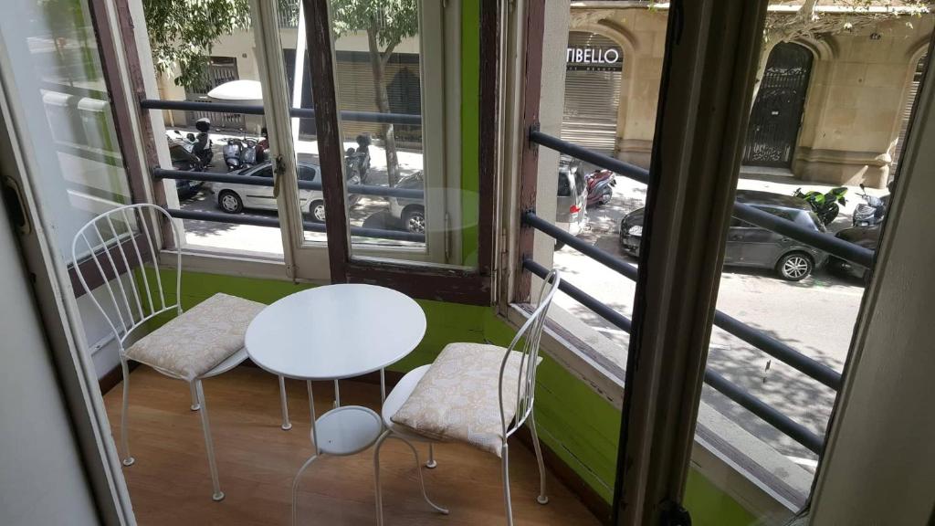 Fabrizzios Terrace Hostel - 14