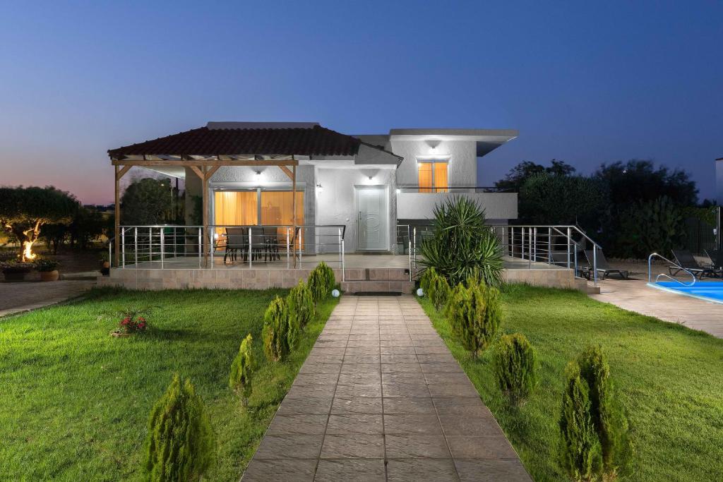 Bazén v ubytování Sugar View Villa In Kolymbia nebo v jeho okolí