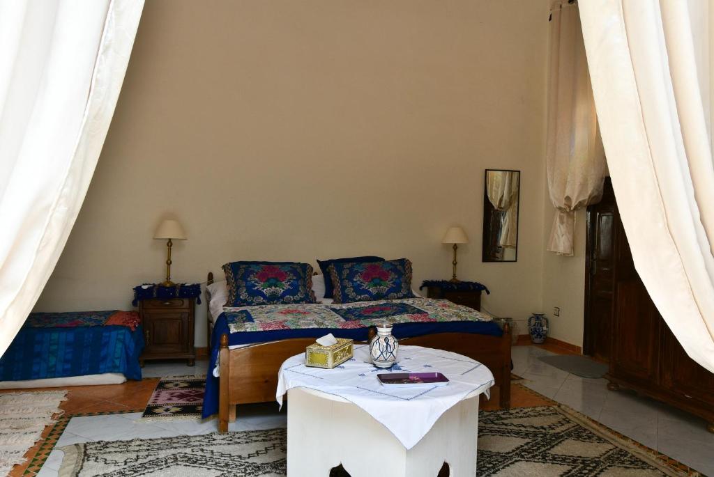 Posezení v ubytování Riad AlKATIB Meknès
